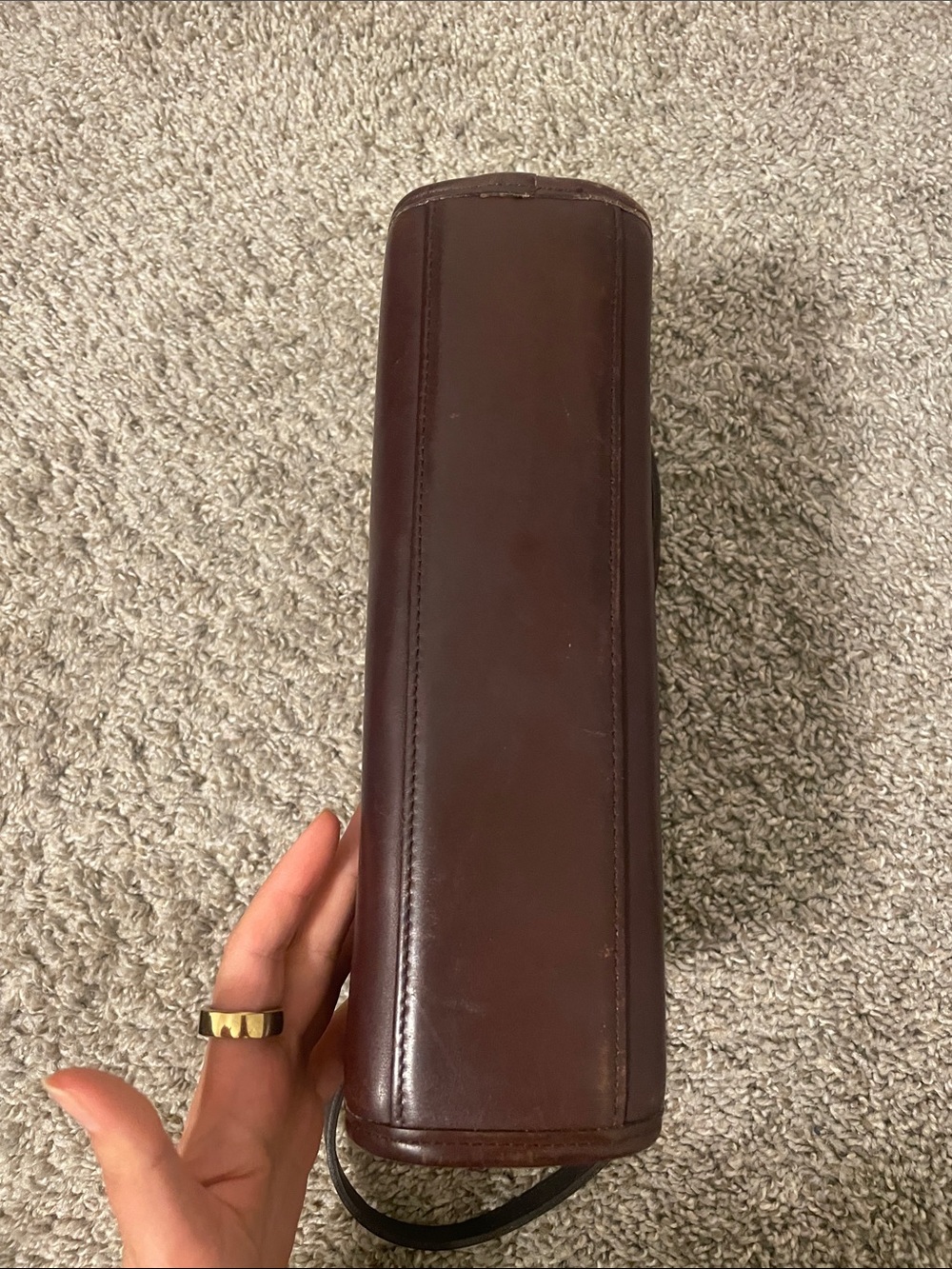 Vintage Coach Leather Crossbody zipper Bag in chocolate brown color - Picture 4 of 16